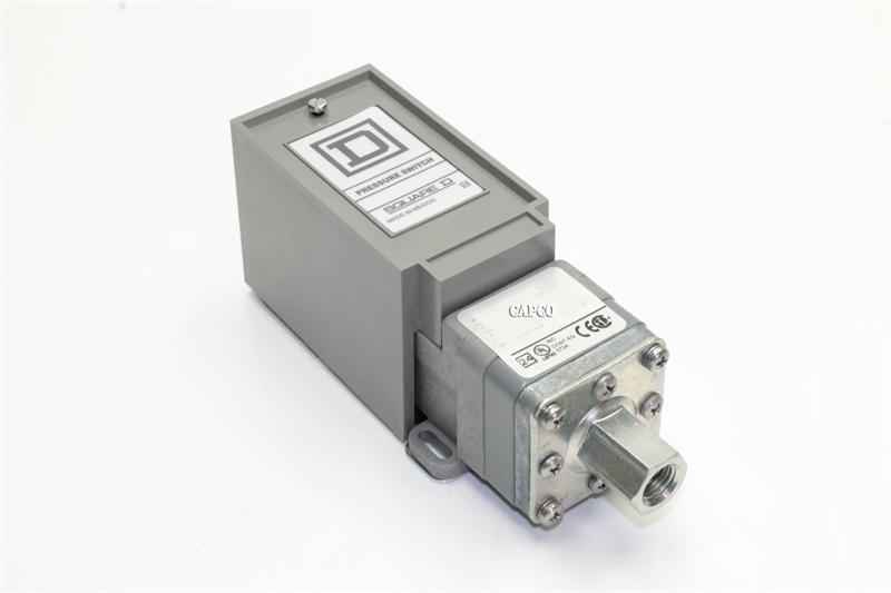 040694 Genuine Part by SULLAIR (R) SWITCH 040694 Genuine Part by SULLAIR (R) SWITCH, PRESS 0-150#SPDT N-1 - Image 1