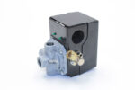 54441738 Ingersoll Rand (OEM)  SWITCH, PRESSURE W/4 WAY .25 NPT MAN. 95/135 PSI - Image 2